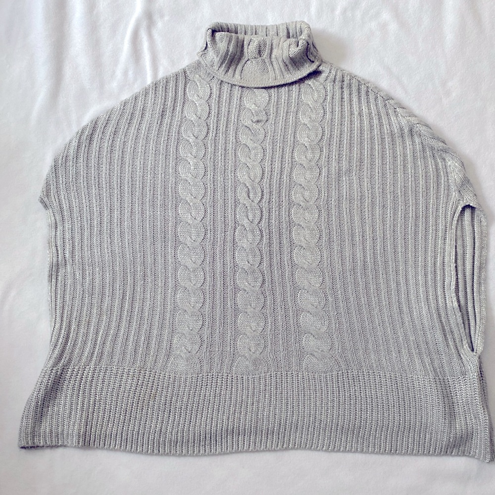 EUC - Vera Wang Turtleneck Poncho